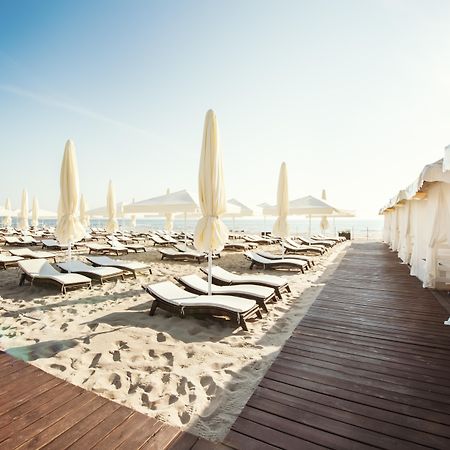 索波特索菲特大酒店 外观 照片 Beach at the Kempinski Hotel, Zuri, Switzerland